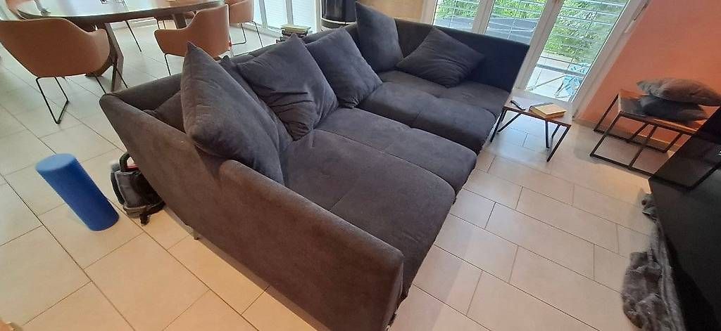 Divani: Sofa – Usato da Pfyn venduto da Lzar 1