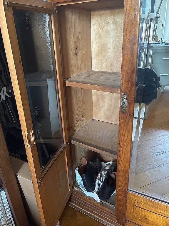 Schränke: Armoire début 20ème avec miroir  – Gebraucht aus Lausanne von lev_hxc6 2