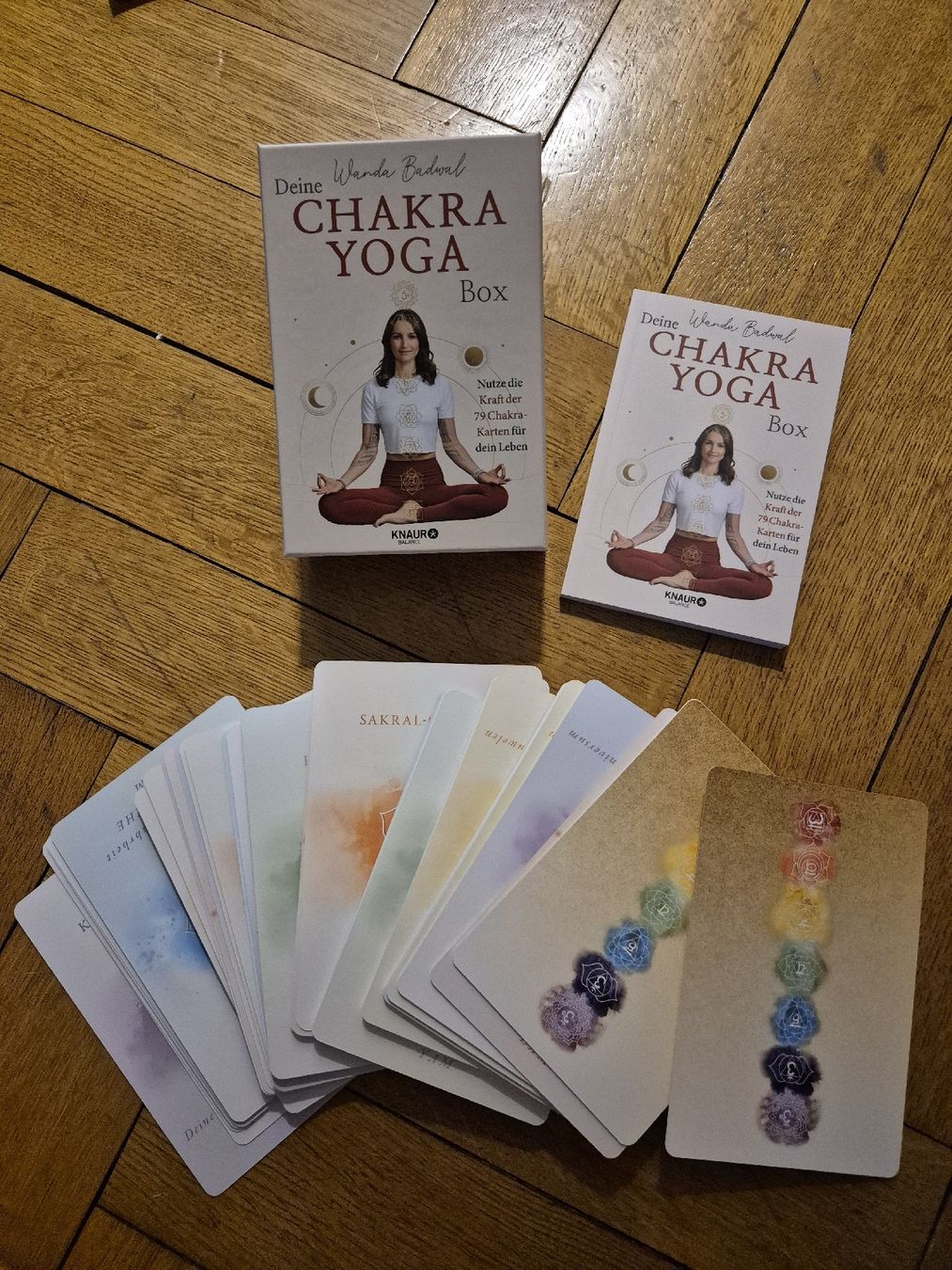 Karten: Chakra Yoga Box mit 79 Karten und Booklet – Neu (gemäss Beschreibung) aus Wangen an der Aare von chant.v 1
