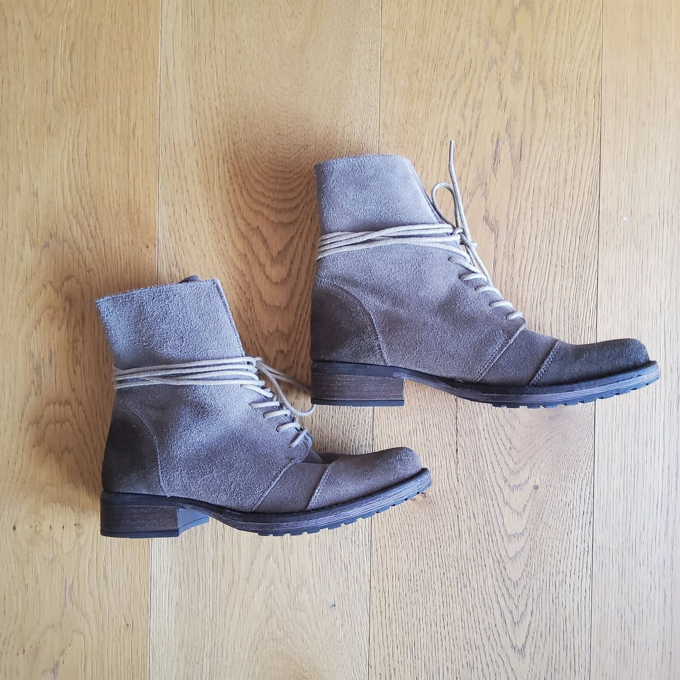 Scarpe da donna: Stiefel / Stiefelette Wildleder "Fellfutter", neuwertig – Nuovo (secondo la descrizione) da Naters venduto da 3904Naters 1
