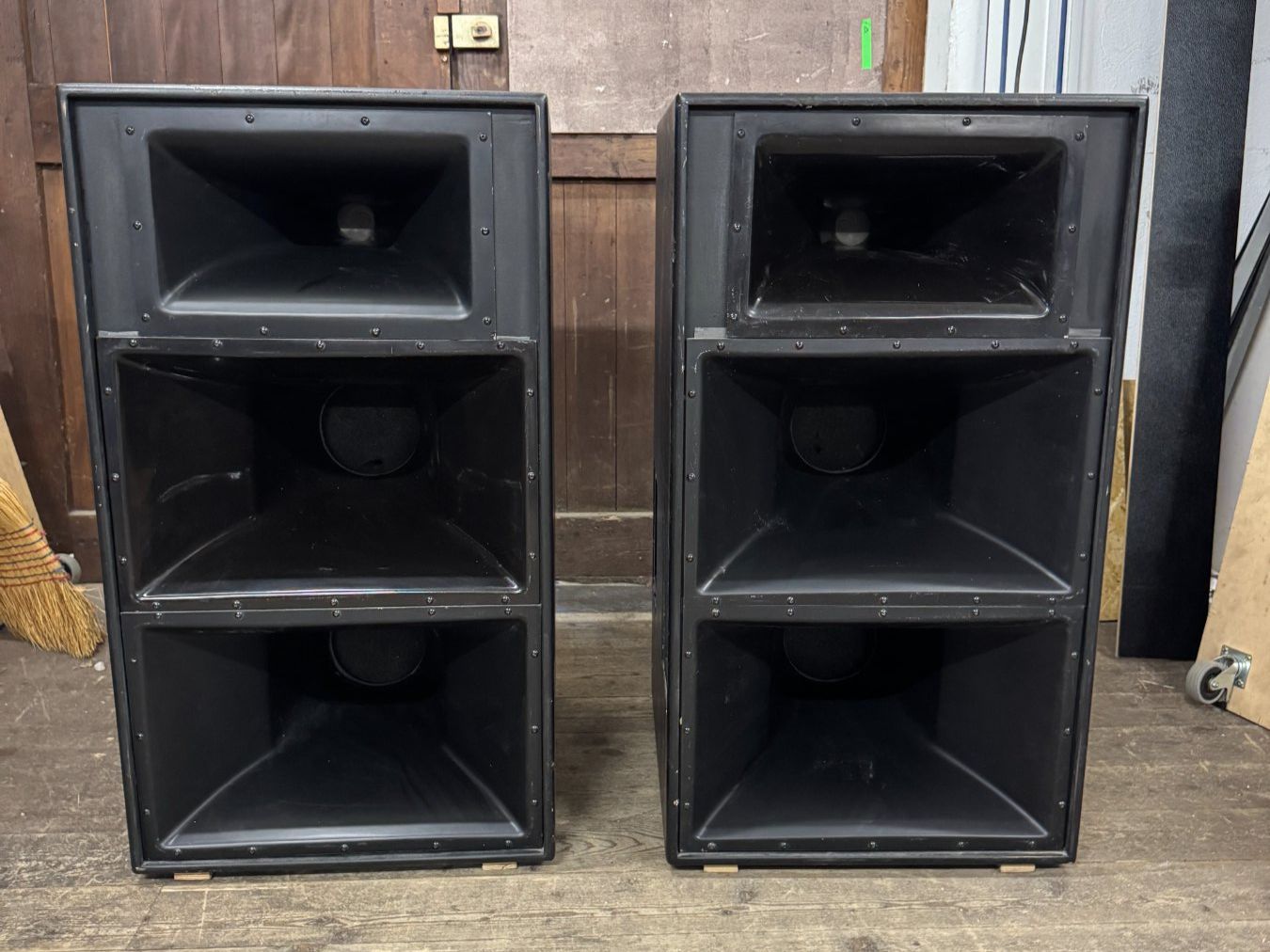 Casse acustiche: 2x Passive horngeladene 2-Weg Lautsprecher – Usato da Däniken SO venduto da Profog1 1