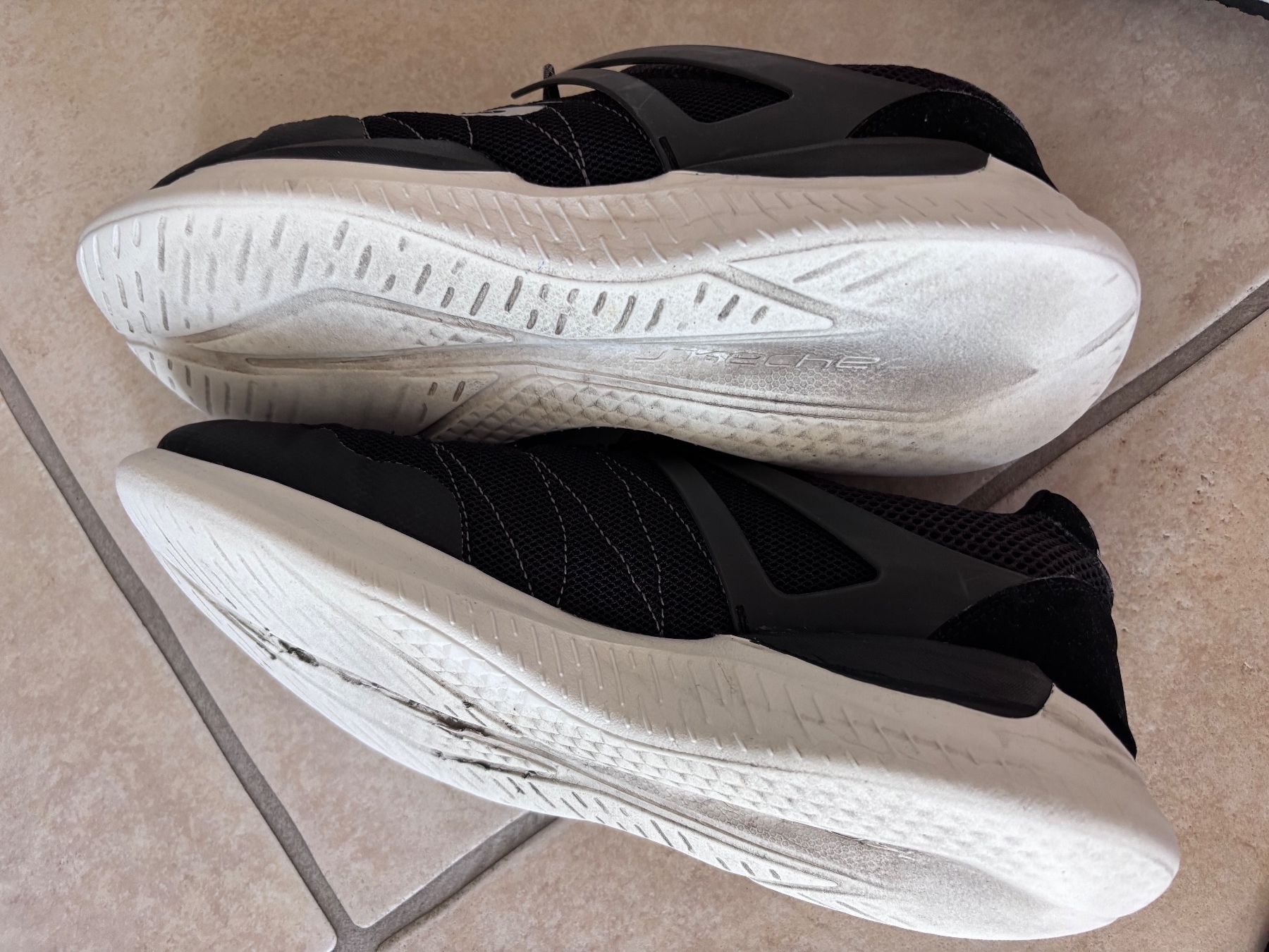 Skechers Herrenschuhe: Sketchers 43 – Gebraucht aus Balsthal von Uroby 5