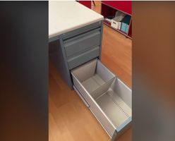 LISTA 2 Bürotische mit Korpus (auch einzeln erhältlich)