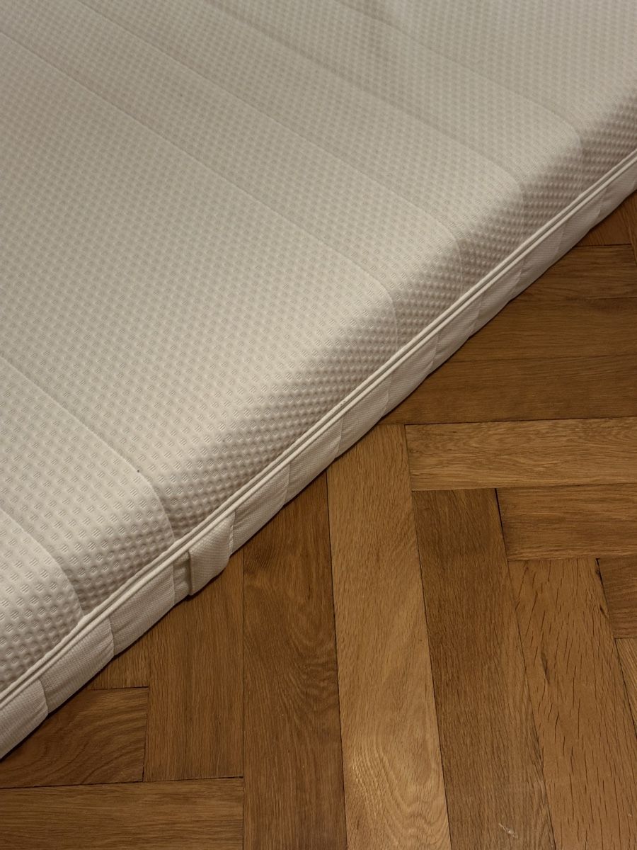 Ikea Matelas: IKEA Matratze mittelfest – D'occasion à Bern par lyn_lpj7 1