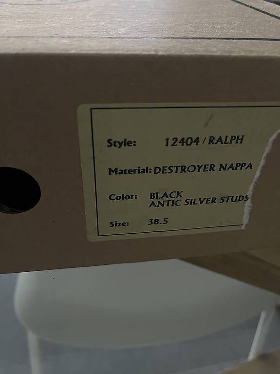 Scarpe da donna: Ash nuove anfibio con borchie nero – Usato da Canobbio venduto da Gio-desi 1