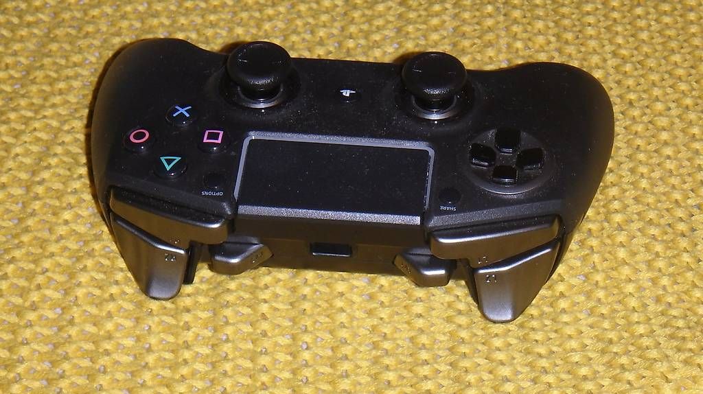 Razer Controller: Razer Raiju Ultimate PS4 Controller – Usato da Udligenswil venduto da Thisu77 1
