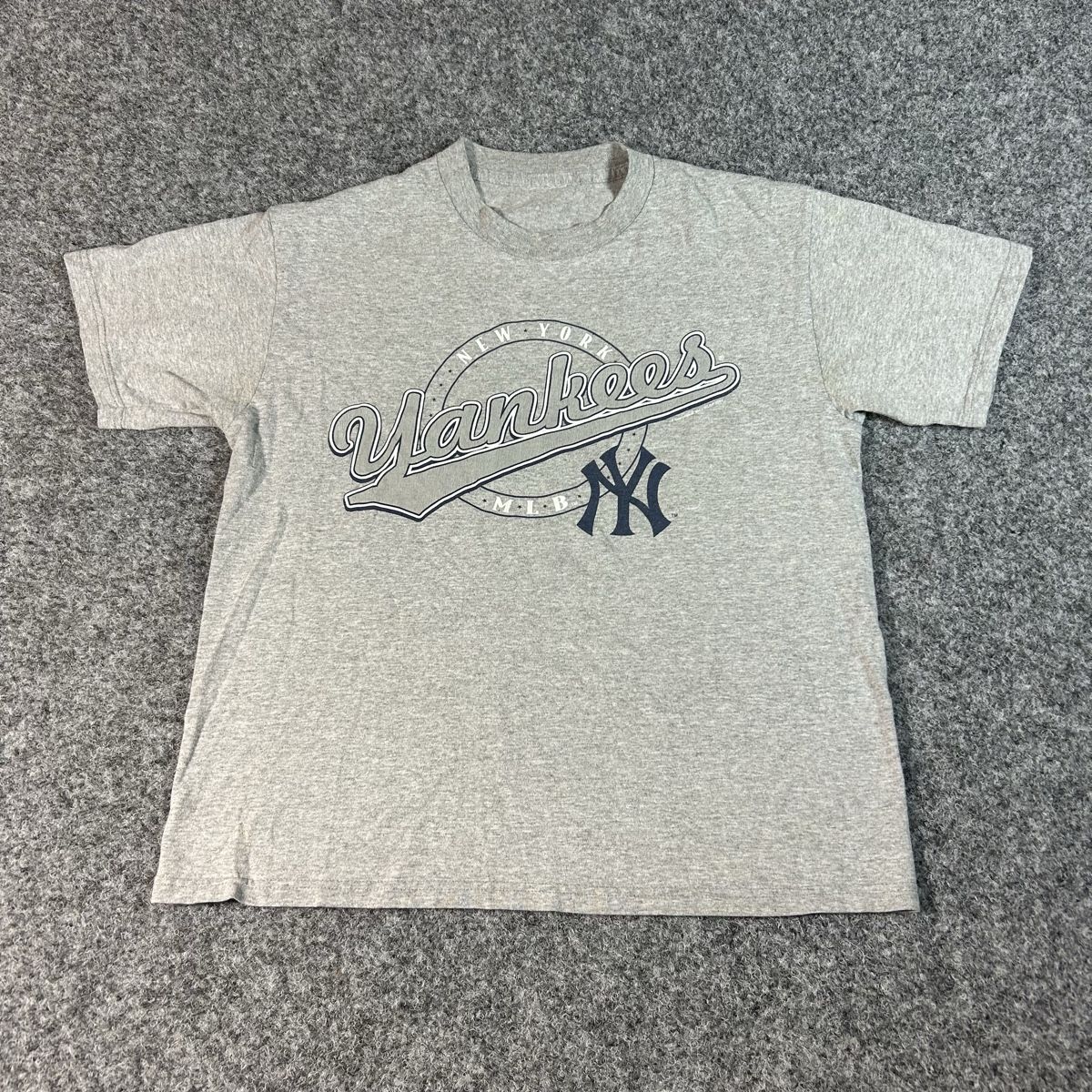 T-shirts: Yankees 04s Tshirt – D'occasion à La Sagne NE par Matlasape