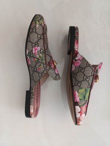 Gucci Damenschuhe: Gucci Mules Blumenmuster Beige/Rosa Grösse 37 – Gebraucht aus Hergiswil NW von pol_9dl8 6