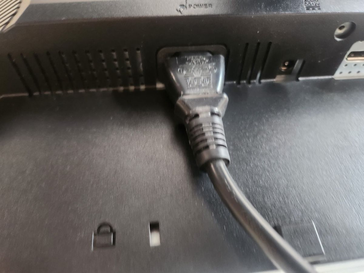 Monitor: Dell Computerbildschirm 51x33cm – Usato da Oberurnen venduto da jasmin2fel 3