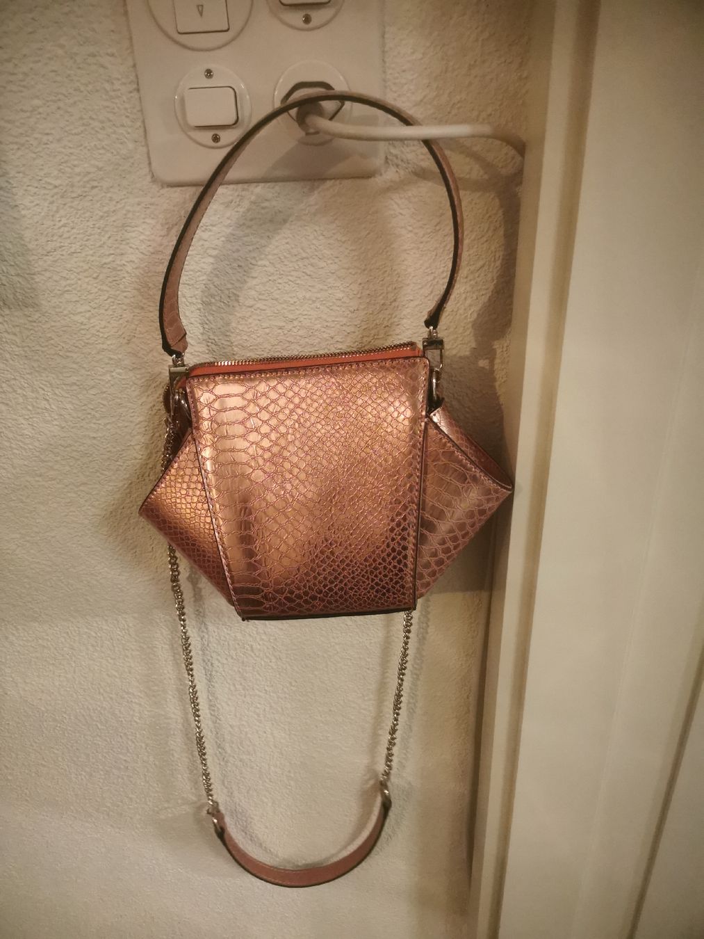 Guess Borse da donna: Guess Tasche - ungetragen – Nuovo (secondo la descrizione) da Zürich venduto da ssi_6pt7 2
