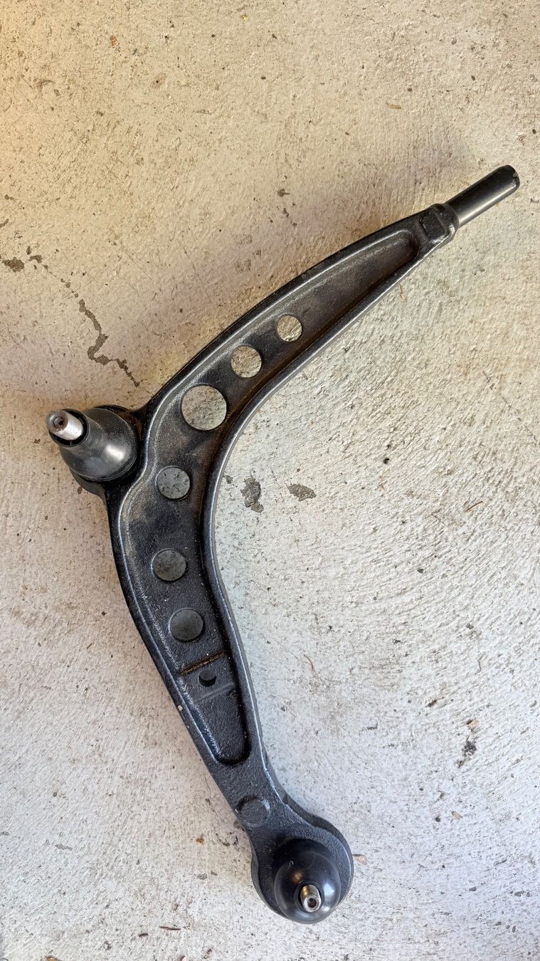 BMW Alle Autoersatzteile: Querlenker links  zu BMW E30 E36 – Neu und originalverpackt aus Jonen von BMWE369