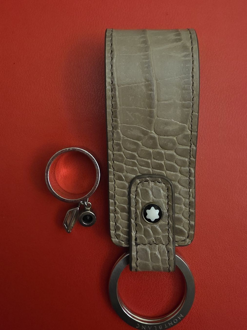 Montblanc Portachiavi: Montblanc Ring / Schlüsselanhänger – Usato da Bern venduto da Kocholo