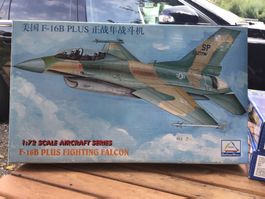 F-16B Plus Fighting Falcon, 1:72 Scale, Neu im Original!