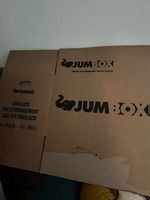 10 stabile Jumbo-Zügelboxen in gutem Zustand.