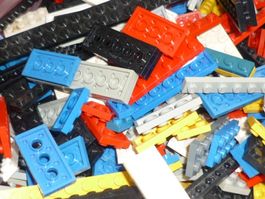LEGO 1,300 KG.