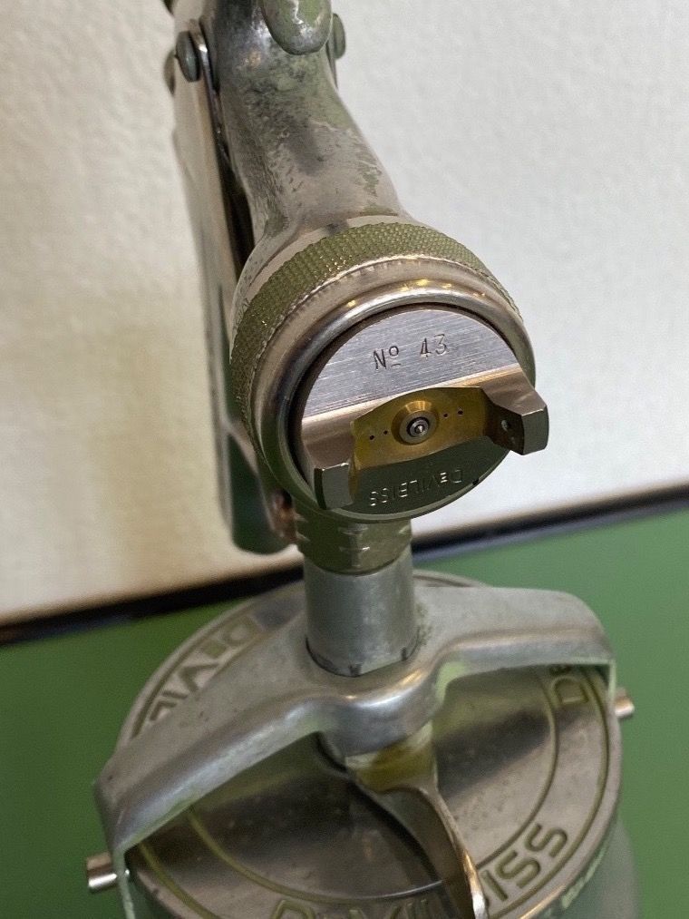 Tutti gli attrezzi: DEVILBISS pistolet succion advance – Usato da Aarberg venduto da SNMachines 5