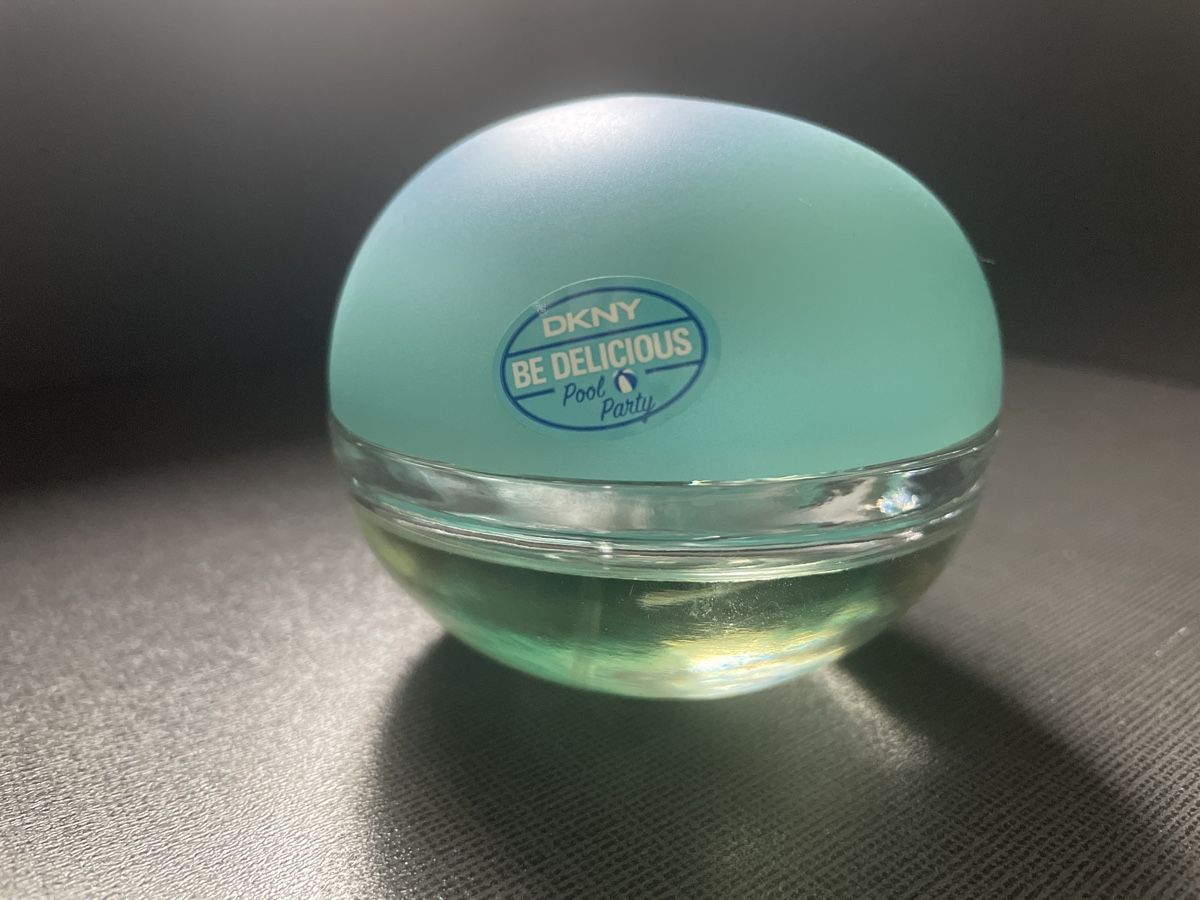 DKNY Profumi & Eau de Toilette: DKNY Be Delicious Pool Party Sommerduft – Usato da Männedorf venduto da Pnibo 1