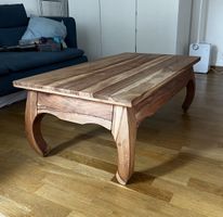 Massivholz Couchtische von Wohnling - Akazie