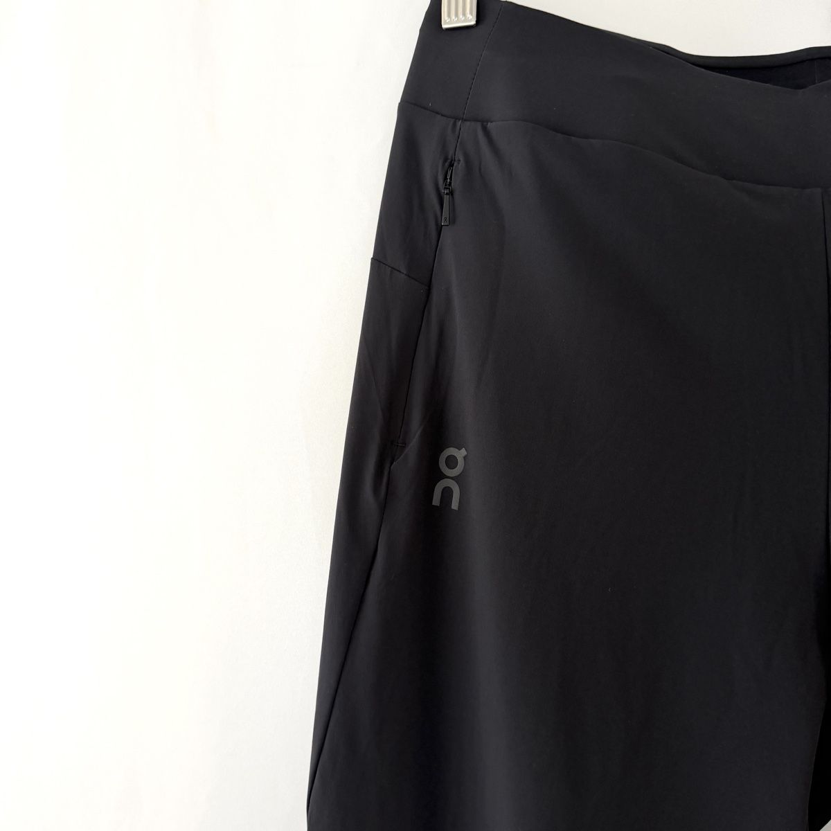 Pantalons: ON New Lightweight Pants – Neuf (Voir description) à Freienbach par Avviivva_Shop 3