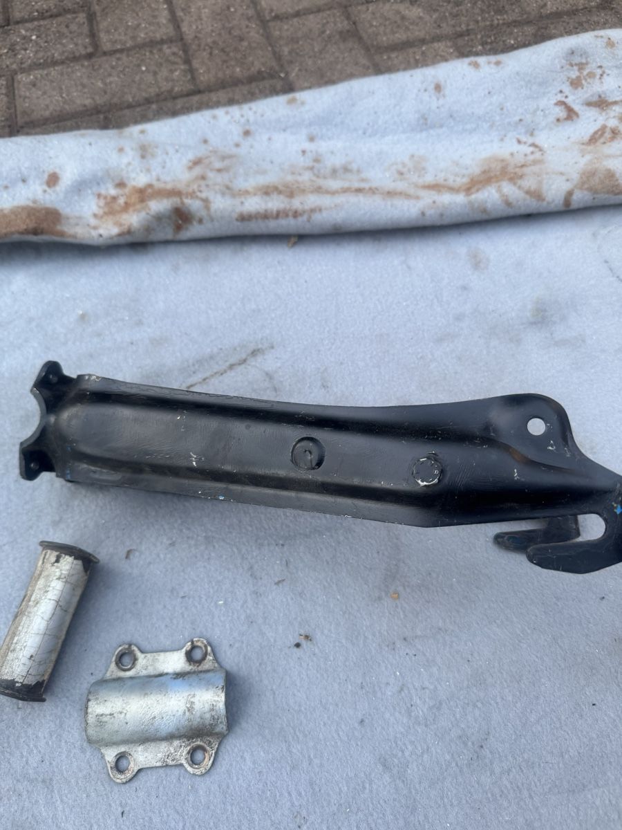 Puch Parti ricambio per ciclomotori: Puch Maxi S / X30 Schwinge ab 15.- – Usato da Leuggern venduto da Darwin016 2