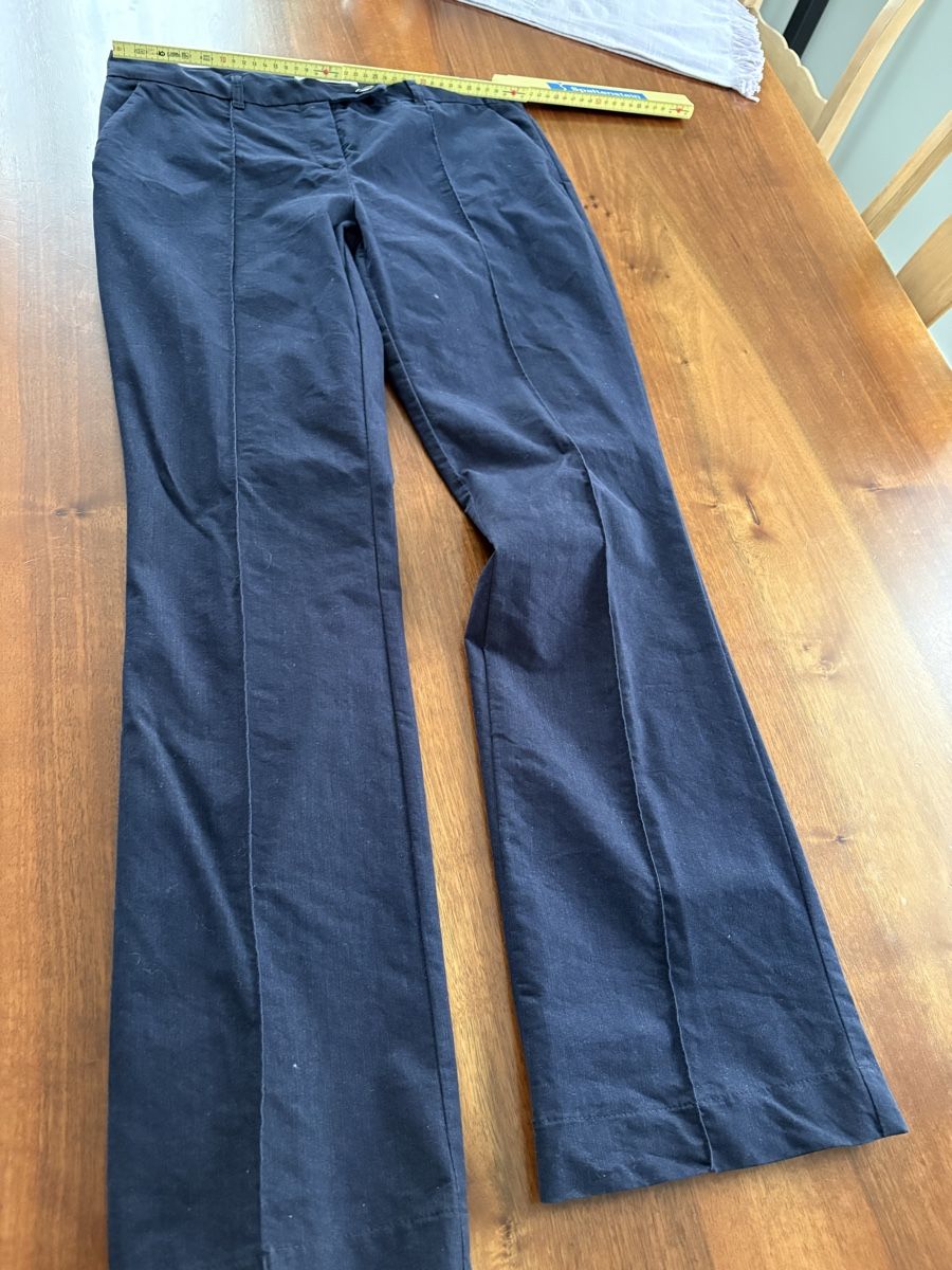 Toni Pantaloni: Neue TONI Hosen – Nuovo (secondo la descrizione) da Würenlos venduto da maxli012