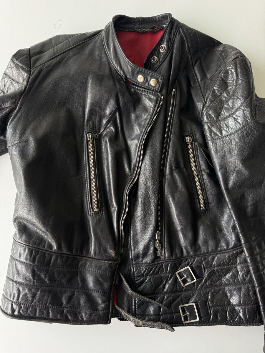 Giacche: Thick Vintage Biker Leather Jacket / Schwarze Lederjacke – Usato da Zürich venduto da forestF4iry