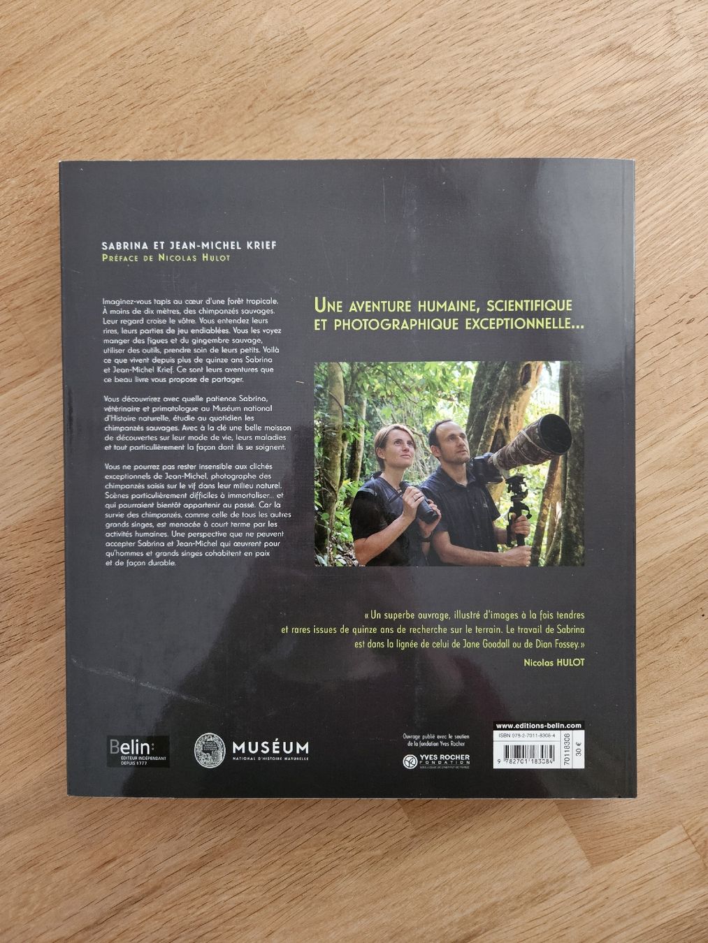 Bücher: Les Chimpanzés du Mont de la Lune - documentaire – Neu und originalverpackt aus Bulle von janeyreadsonthetrain 1