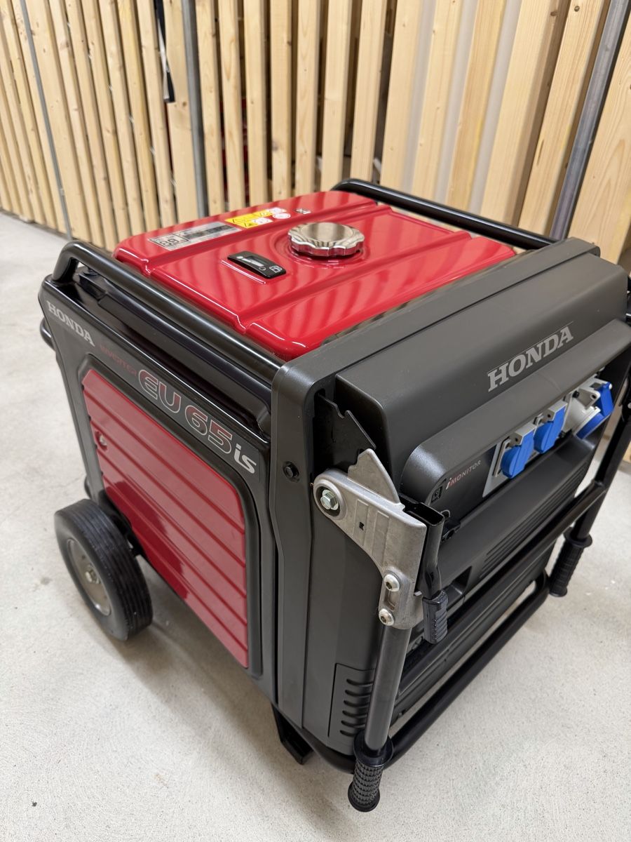 Honda Stromgeneratoren: Honda Stromgenerator EU 65 is Fast Neu.. – Gebraucht aus Regensdorf von Dani.Al 2