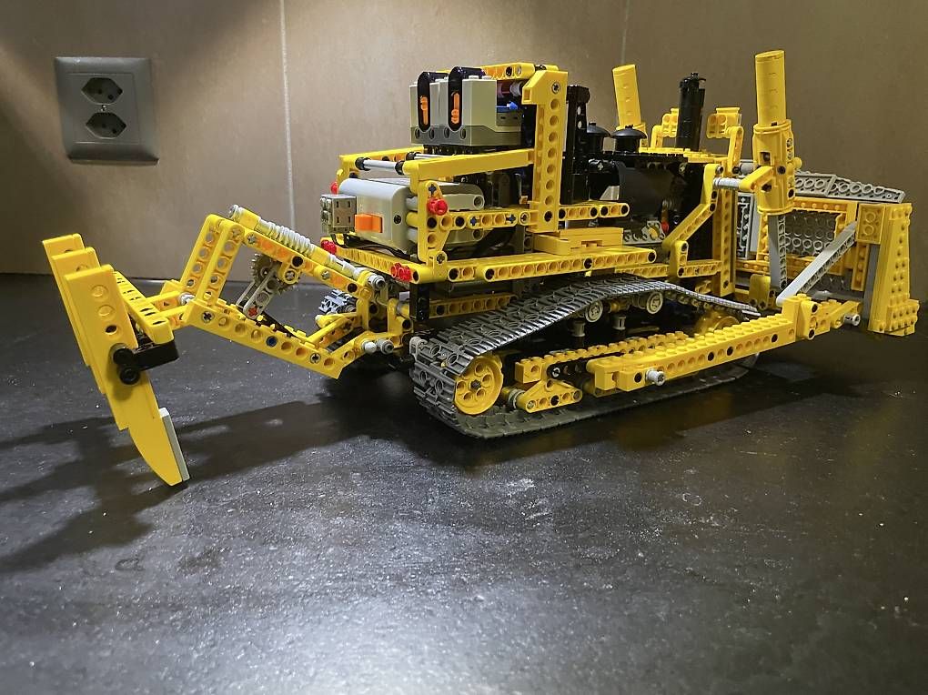 Technics Kit di costruzioni: Lego Technik 8275 Bulldozer – Usato da Giebenach venduto da Flaz78 2