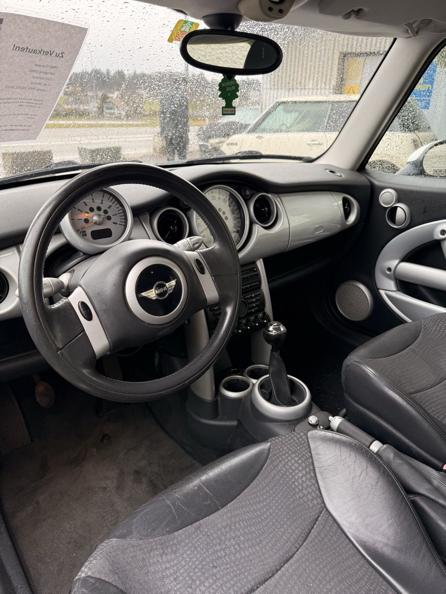 Mini Automobili: Mini Cooper zu Verkaufen, ab Platz – Usato da Grafenried venduto da ErnstEggerAG 4