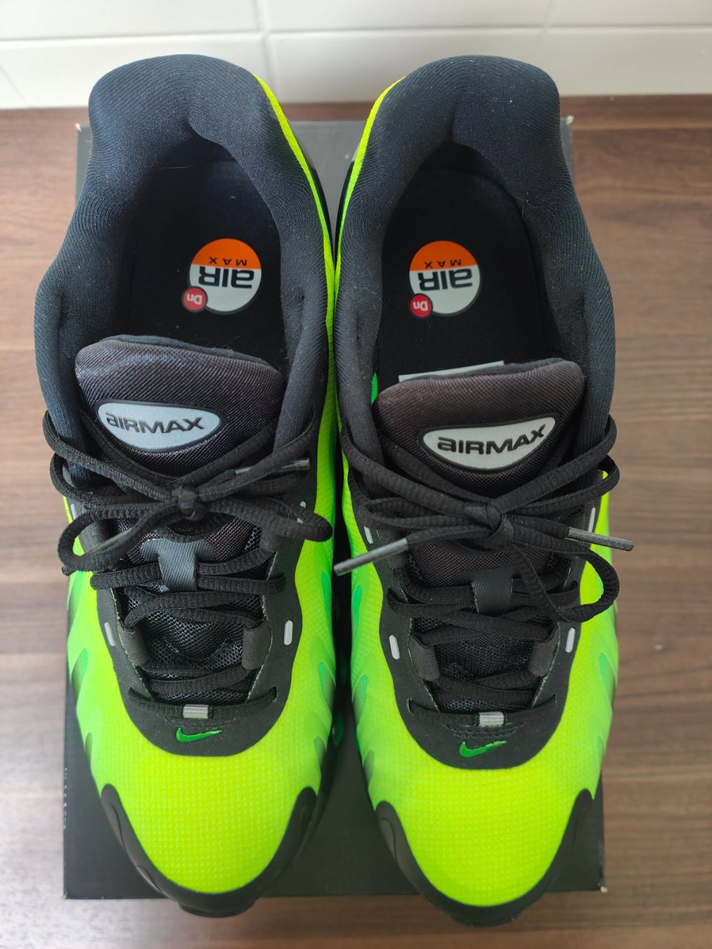 Nike Herrenschuhe: Nike Air Max DN8 – Neu und originalverpackt aus Fleurier von dav_xx8y 4