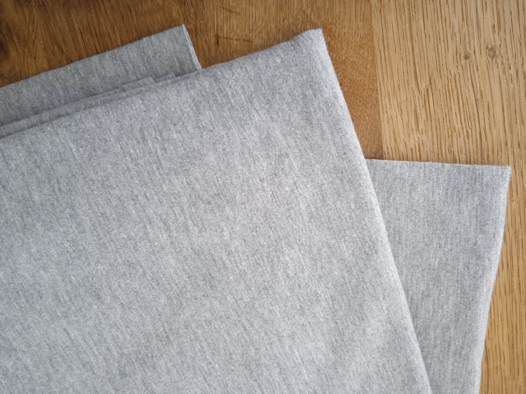 Tessuti: Fleece/Jersey Stoff Grau meliert – Nuovo (secondo la descrizione) da Rothrist venduto da MaSa82