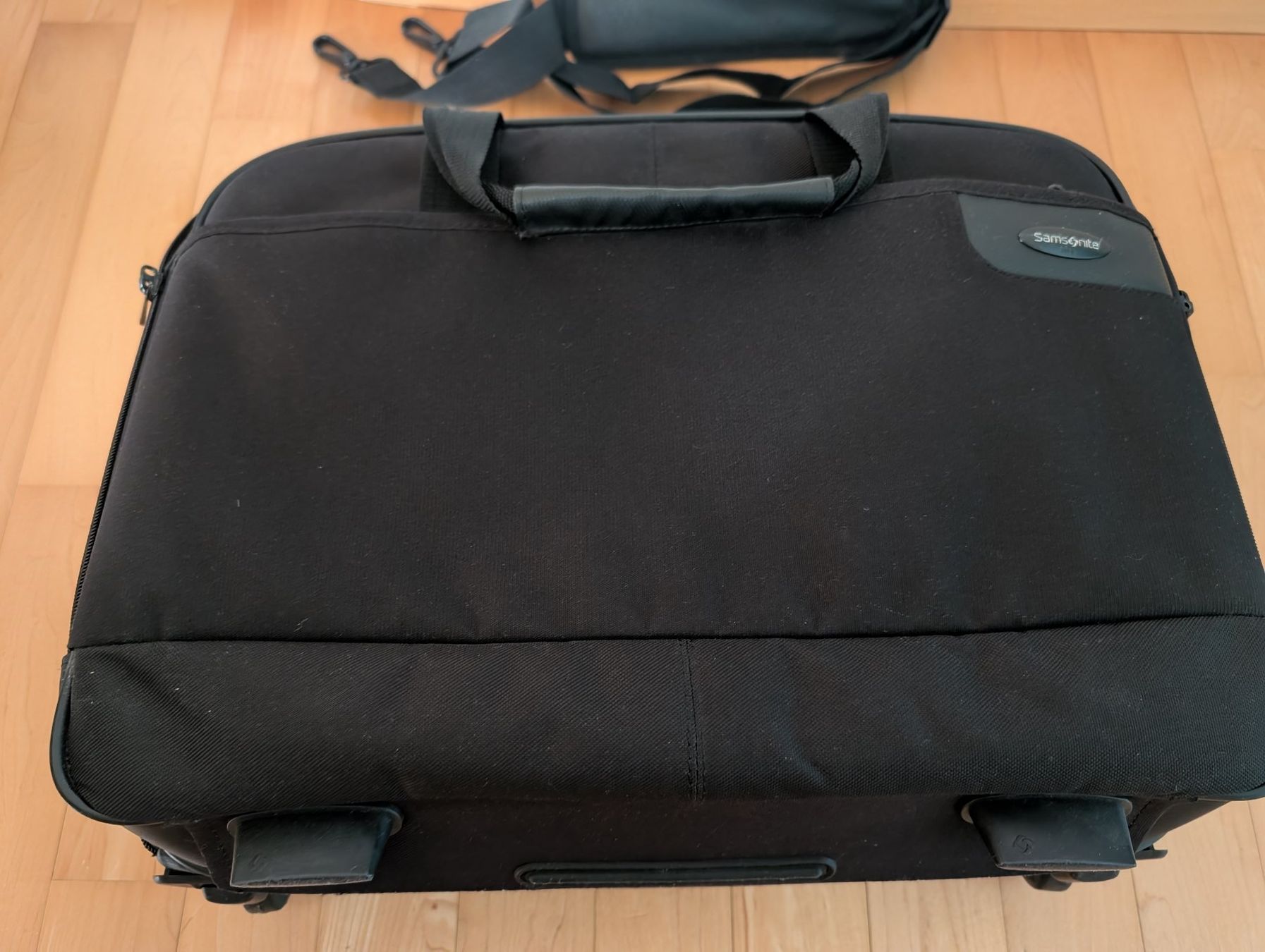 Samsonite Taschen: Samsonite Rolltasche – Gebraucht aus Stans von Magas