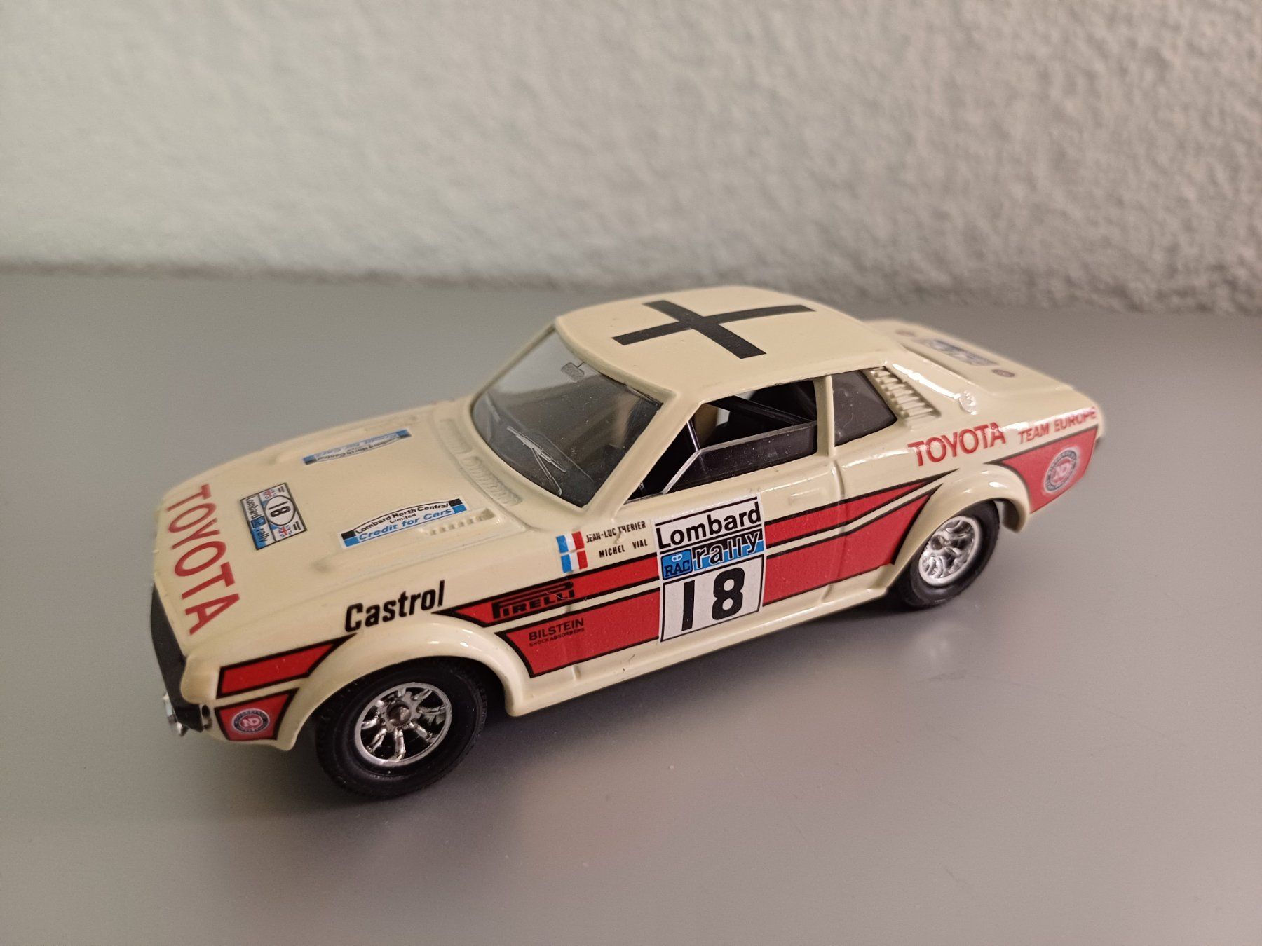Toyota Modellini d'auto: Toyota Celica Solido  1:43 - Solido – Usato da Effretikon venduto da Peset24 1