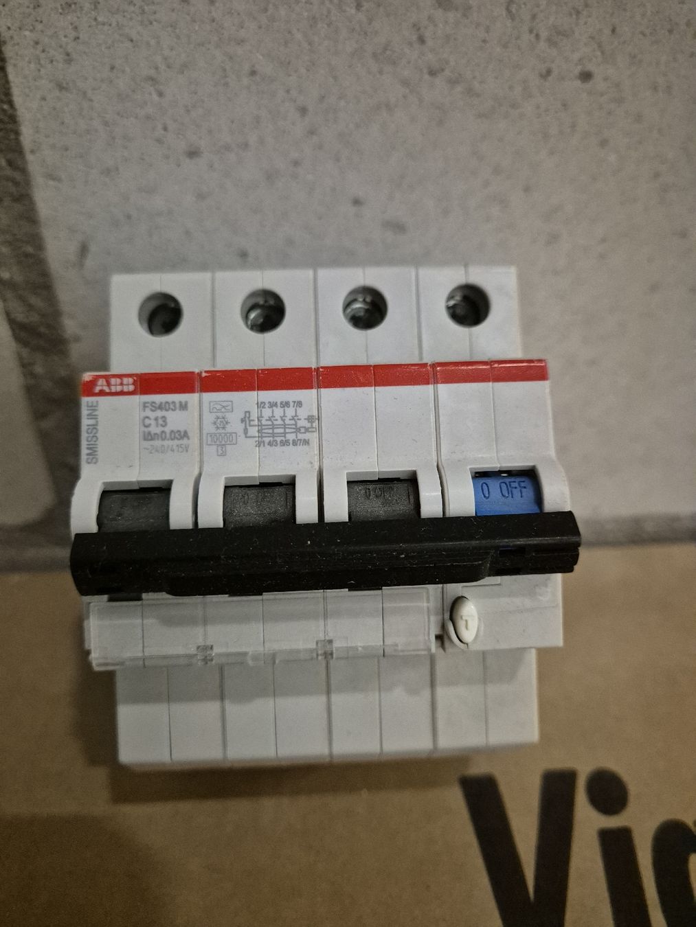 ABB Componenti elettronici: ABB Leitungsschutzschalter FS403M C13 0.03A – Usato da Adlikon b. Andelfingen venduto da mat_8bn8