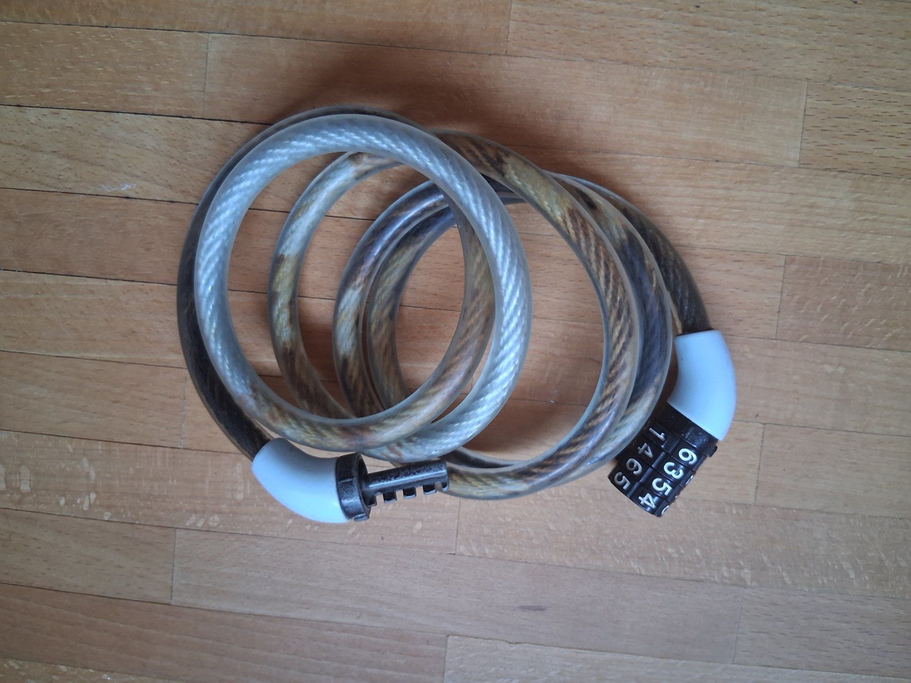 Pezzi di ricambio: Cadenas pour vélo à câble avec code à 4 chiffres – Usato da Magglingen/Macolin venduto da And16