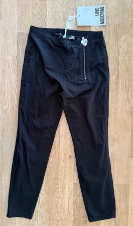 Spende Theodora Stiftung - NEU! Love Moschino Hose -Gr CH36
