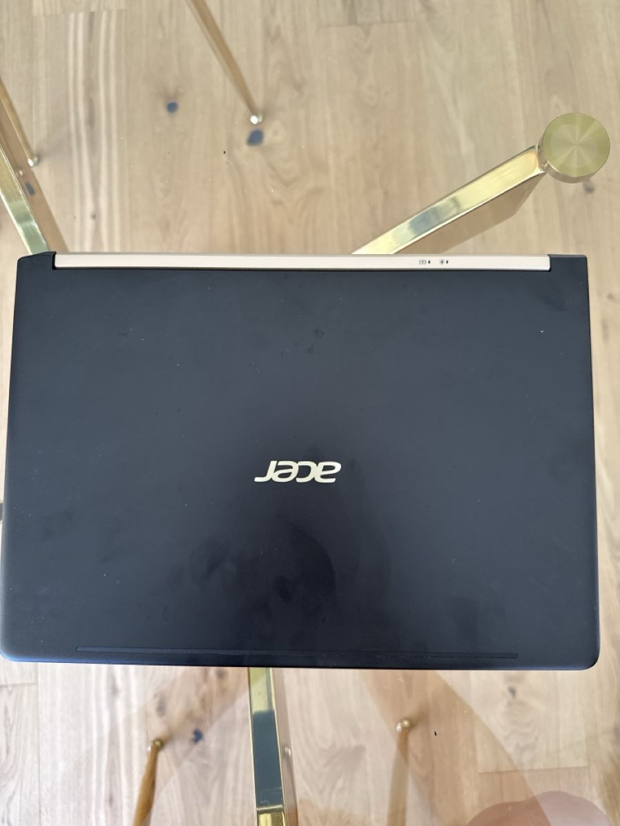Acer Notebook: Acer Swift 7 Laptop Gold Used – Usato da Waldenburg venduto da Gile35