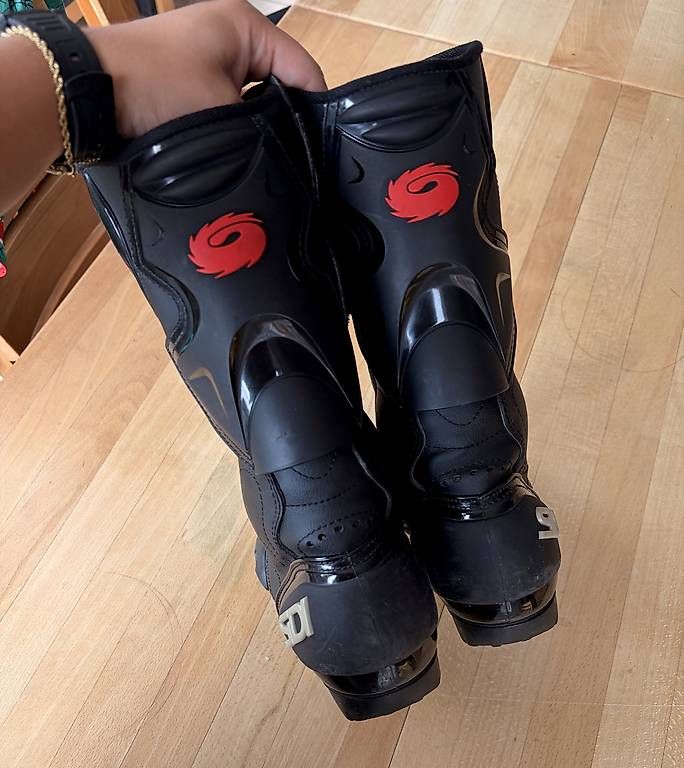 SIDI Damenschuhe: Motorradstiefel Gr. 39 – Gebraucht aus Löhningen von and_q8st 3