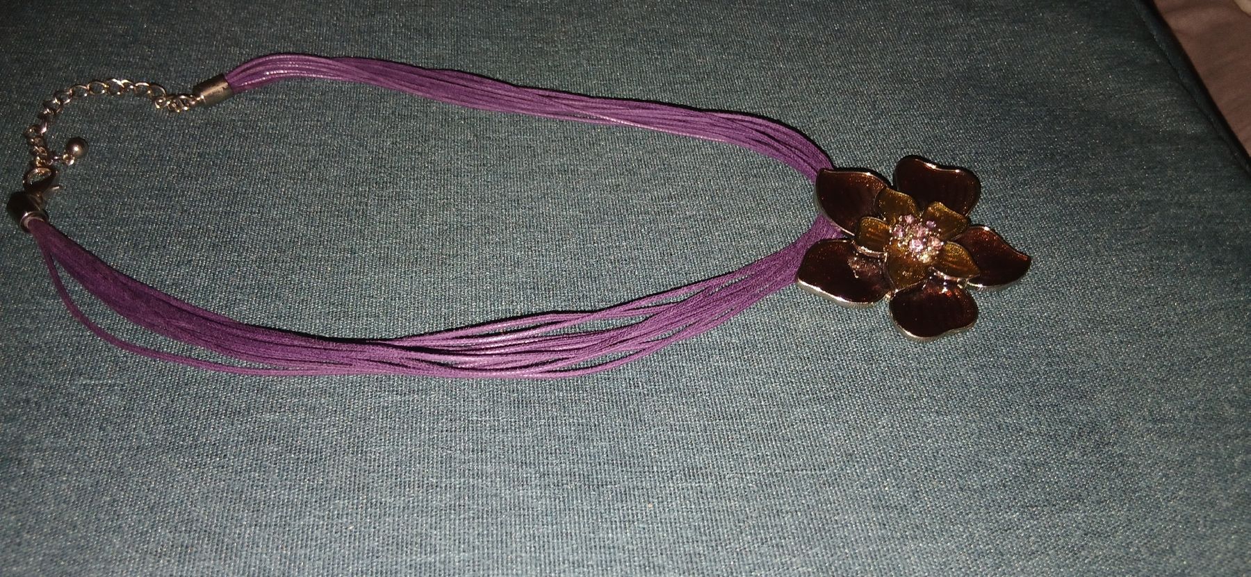 Catenine: Kette mit Blumen-Anhänger – Usato da Bettingen venduto da z_nina11 1