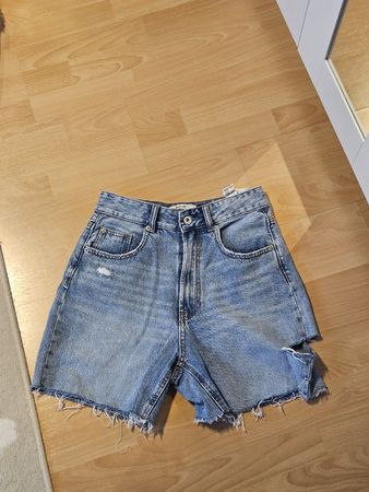 blaue Shorts von Stradivarius in Grösse 38