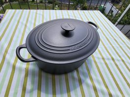 Le Creuset, ovaler Bräter schwarz, 31 cm, in Topzustand