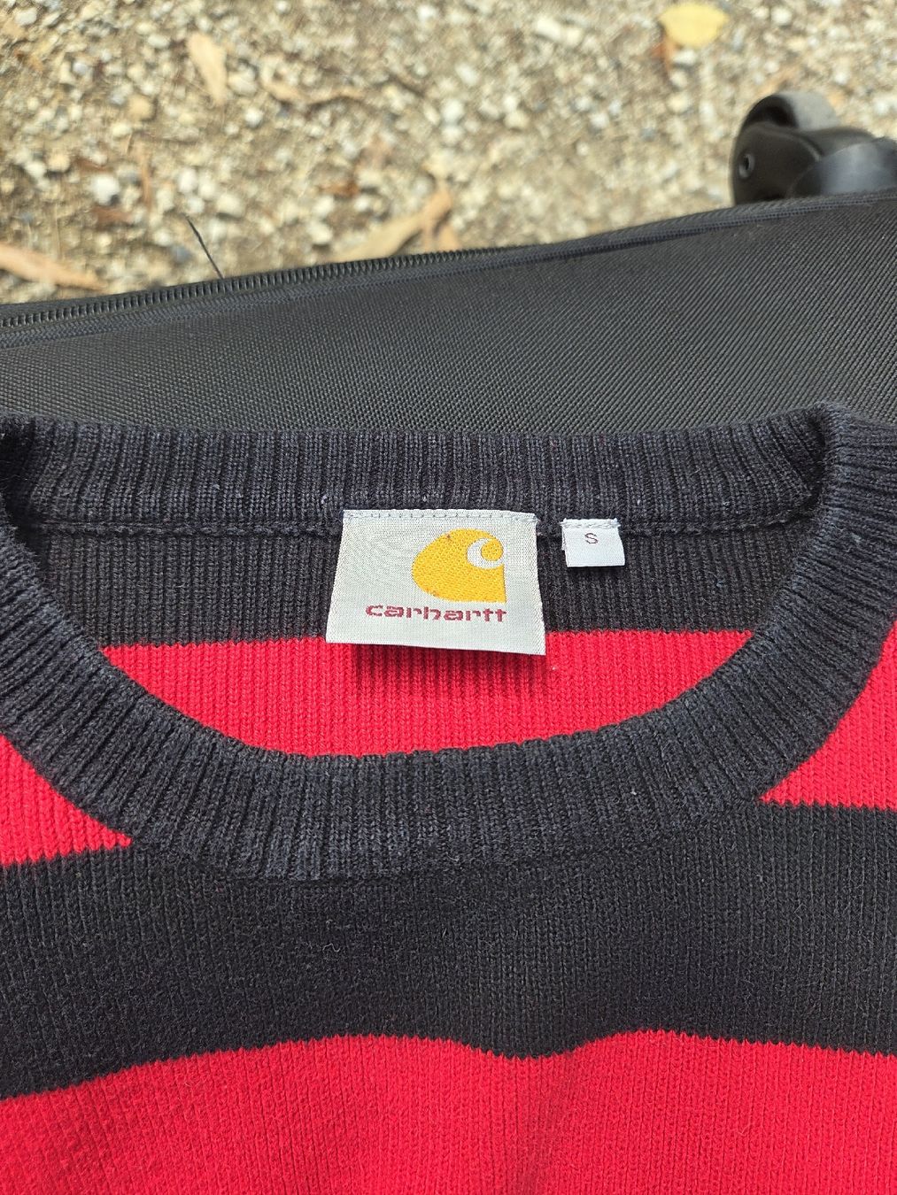 Carhartt Pullover & Sweatshirts: Carhartt Pullover gestreift rot/schwarz Grösse S – Gebraucht aus Allschwil von actofighter 1