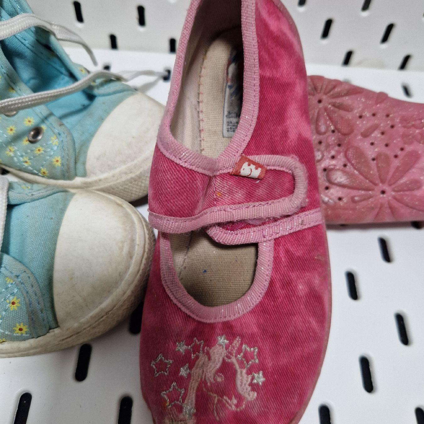 Chaussures filles: Kinder Schuhe Paket, Grösse 25-26 – D'occasion à Gwatt (Thun) par Letzte-Chance-III 2