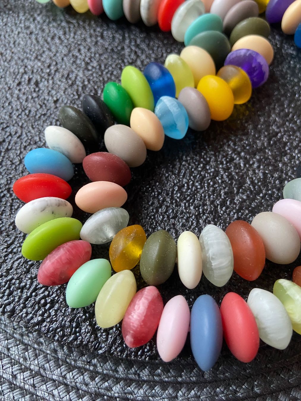 Catenine: 2x Schöne Multicolor Harz Halskette – Nuovo (secondo la descrizione) da Zuerich venduto da Perlen-Decor 4