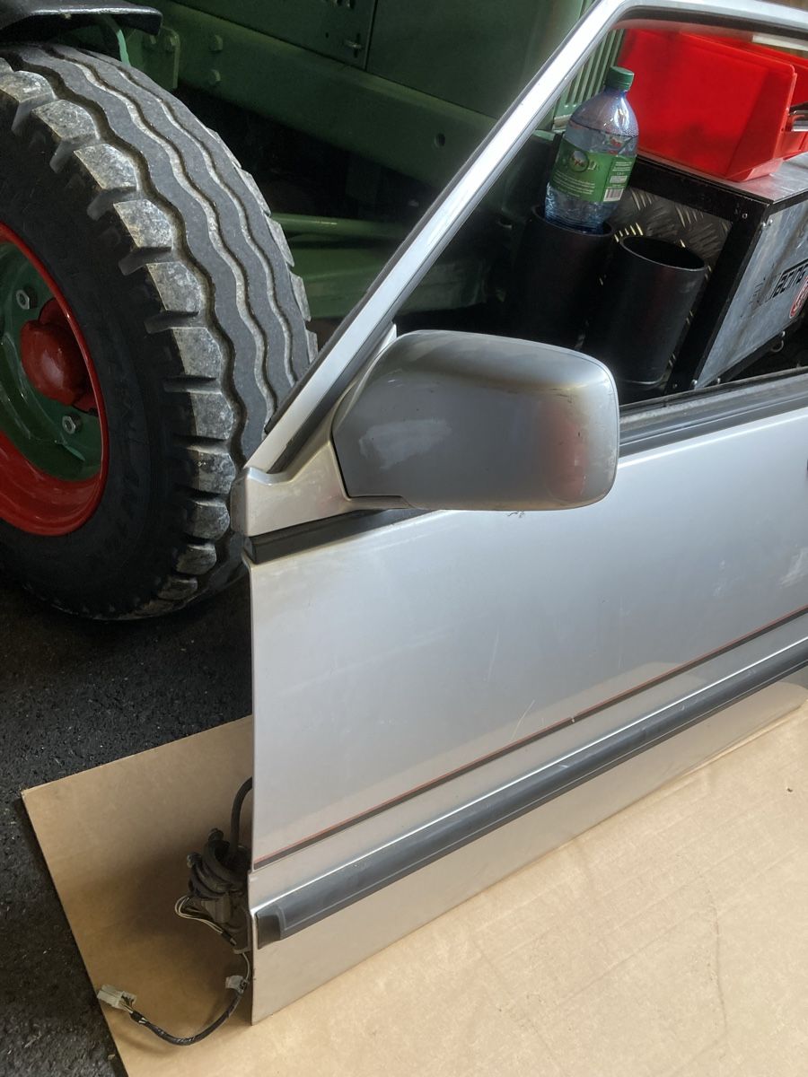Volvo Tutti pezzi di ricambio auto: Volvo 740 Tür – Usato da Hitzkirch venduto da Christophf 1