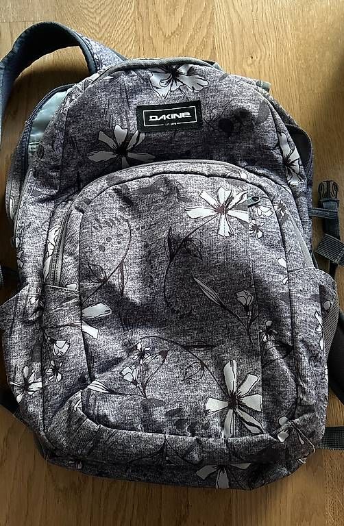 Zaini: Dakine Rucksack grau – Usato da Schöftland venduto da DesignbyNaja