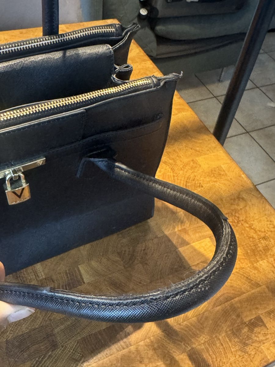 Valentino Borse da donna: Sac à main noir Valentino cuir  – Usato da Hérémence venduto da aya_z9gs 1