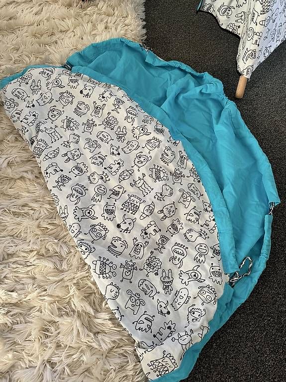 Giocattoli: Kinder-Tipi (self-made) mit passendem Lego-Sack – Usato da Wermatswil venduto da angre 3