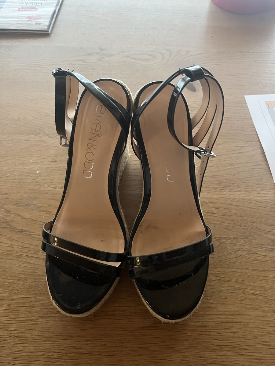 Scarpe da donna: Sandalette Keilabsatz – Usato da Sevelen venduto da sarah_selina 2